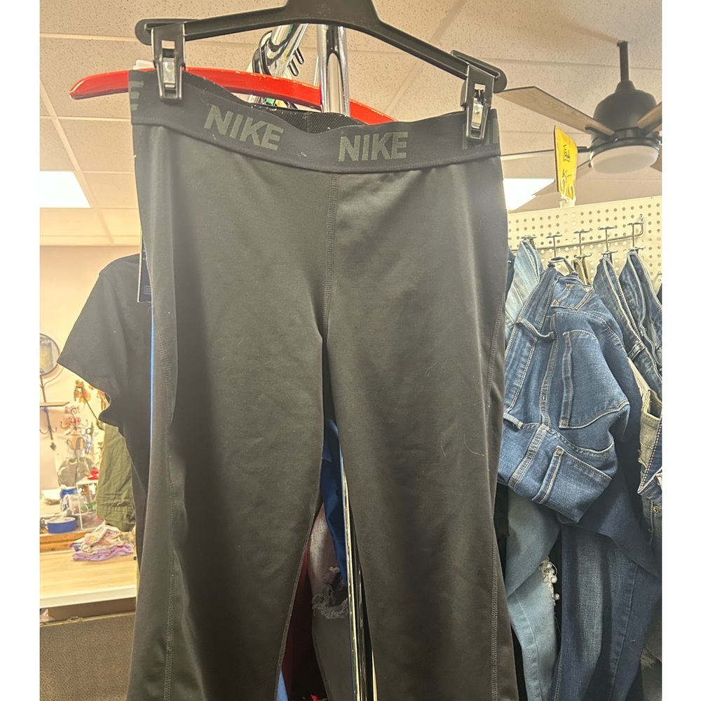 Nike capri dri fit